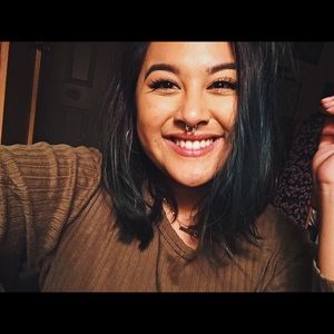 Meet your Posher, Julia